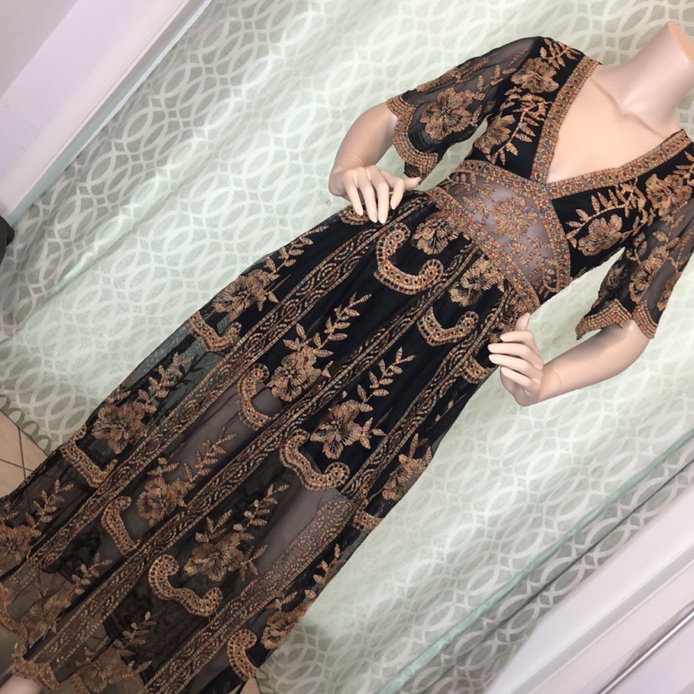 Gold & Black lace & embroidered maxi Dress - Picture 10 of 14